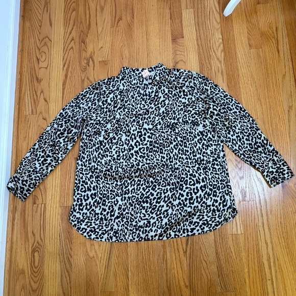 LOFT Leopard Print Silk Feel Silky Mock Neck Long Sleeve Blouse Top Shirt 16 - Picture 10 of 11